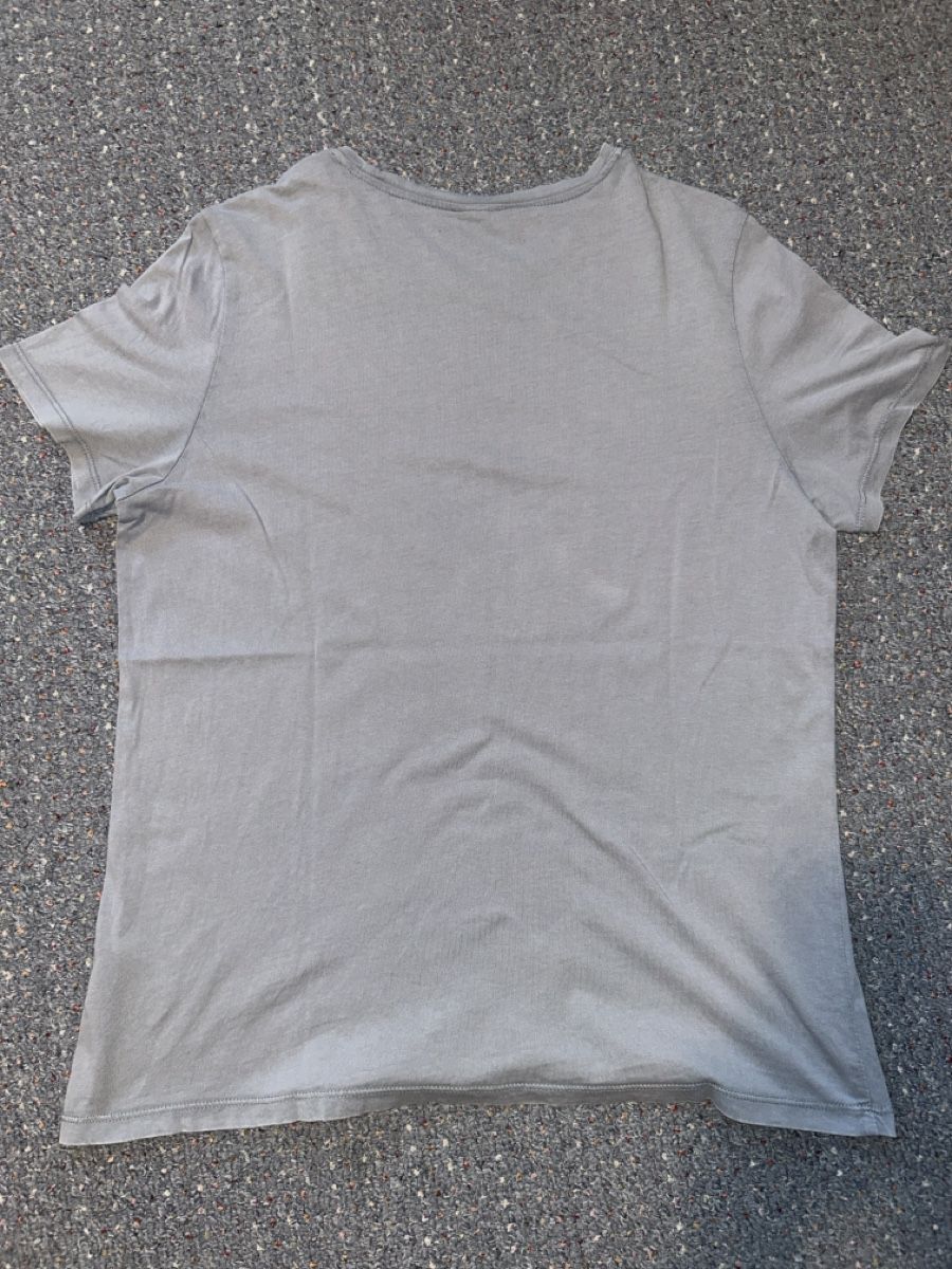 Camicie, T-shirt & Polo: T-Shirt – Nuovo (secondo la descrizione) da Oberwil (Dägerlen) venduto da Pascal17 1