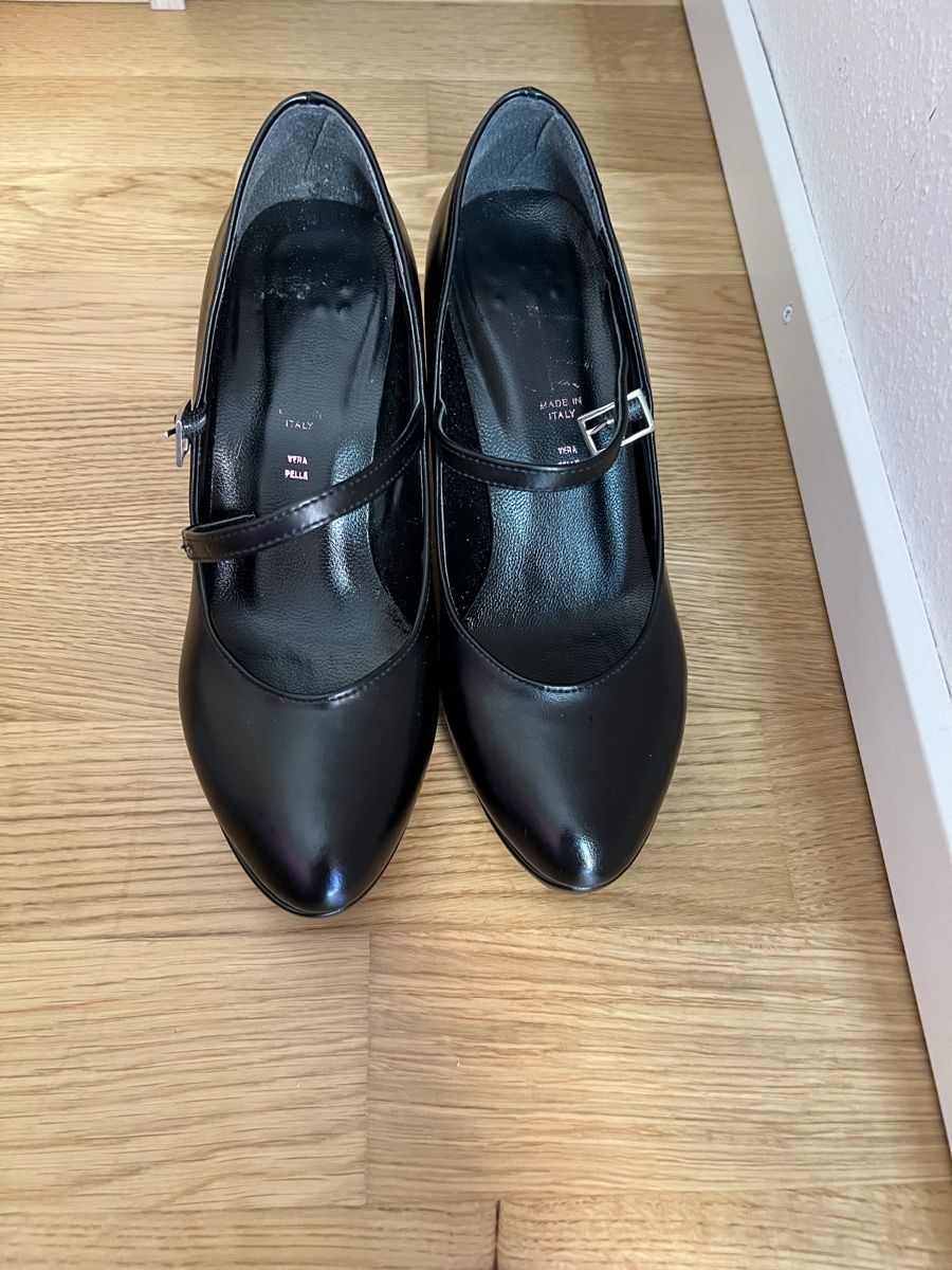 Damenschuhe: Scarpe Made in Italy – Gebraucht aus Bôle von dany2021