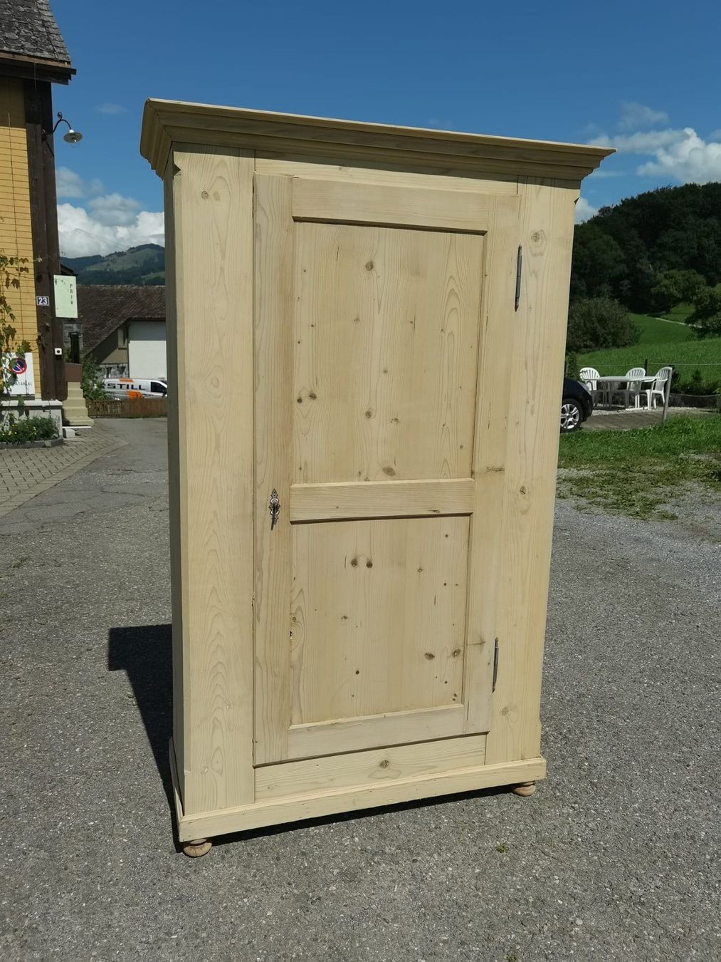 Armadi: Tanne Schrank – Usato da kaltbrunn venduto da kralj02