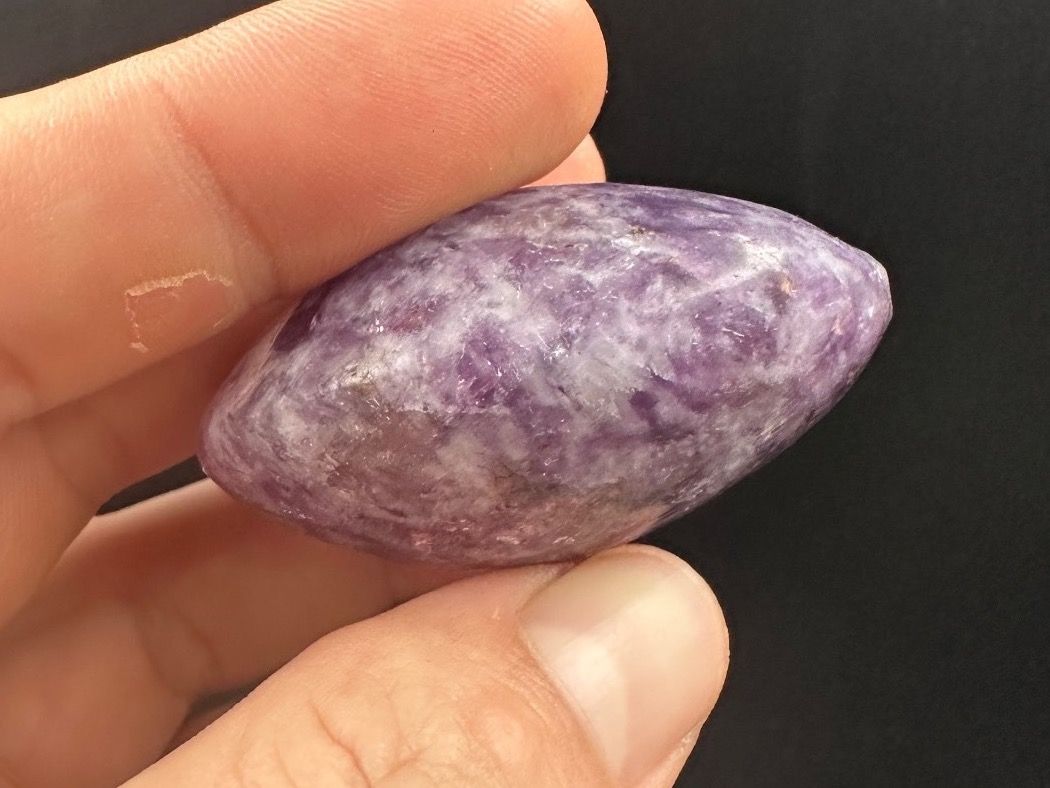 Minerali & Pietre curative: Lepidolith Handschmeichler Heilstein – Nuovo e nell'imballaggio originale da Männedorf venduto da Handschmeichler 2