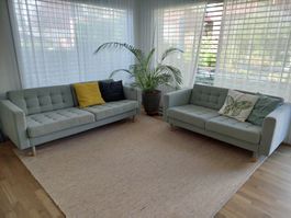 modernes und gut erhaltenes Sofa