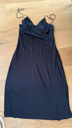 Elegant Black Slip Dress - Perfect for Summer Evenings