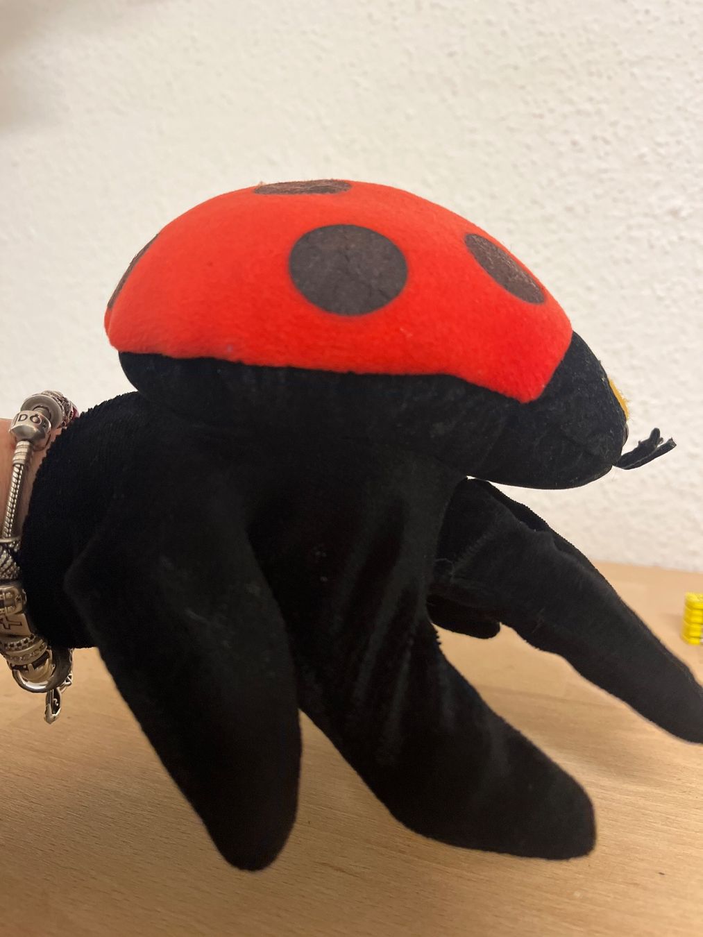 Giocattoli: Handspielpuppe Marienkäfer – Usato da Zürich venduto da Leromanta01