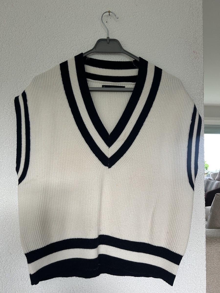 Mango Gilet & Giacche senza maniche: Mango White Knit Vest with Black Trim – Usato da Marin-Epagnier venduto da Kty_1907 3