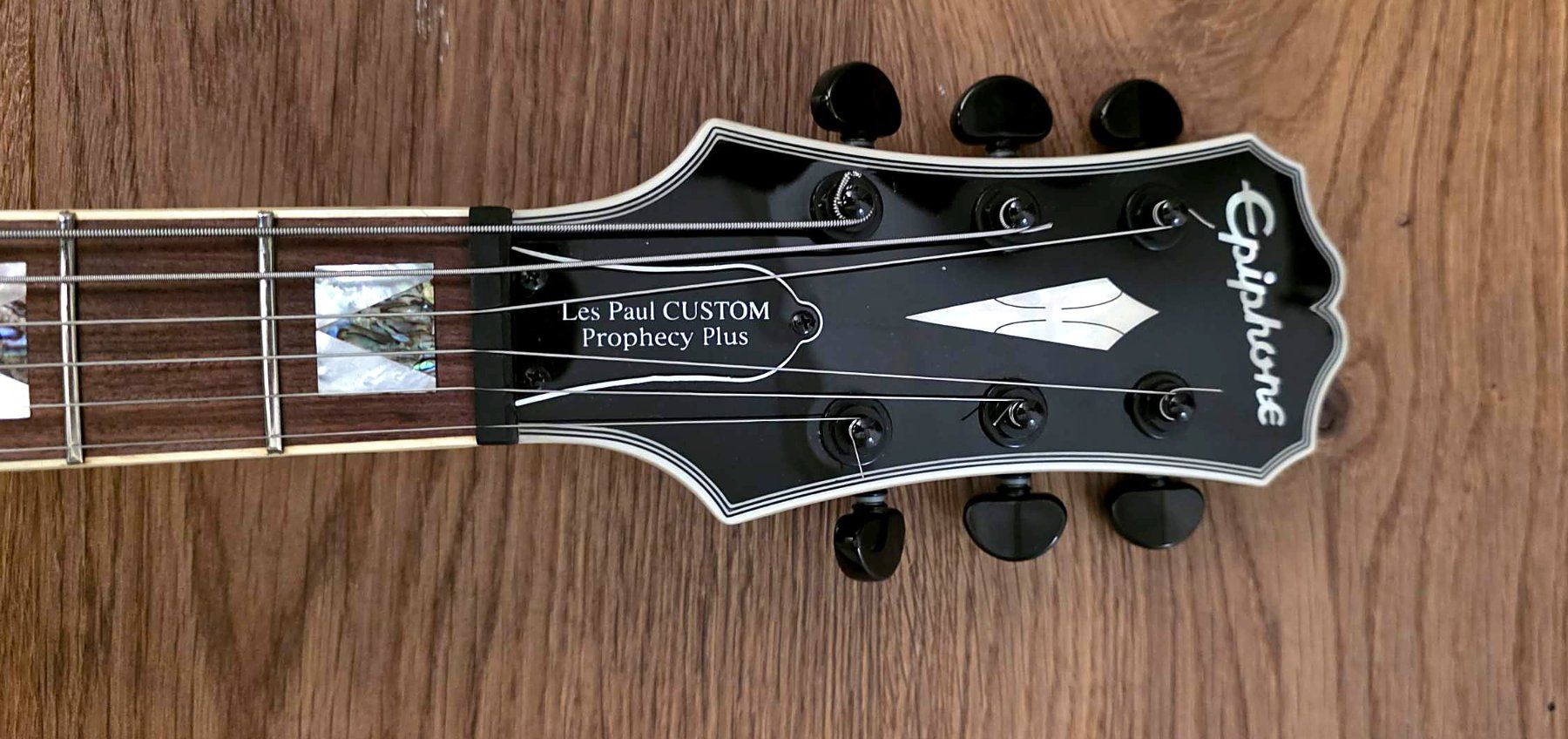 Epiphone Strumenti musicali: Epiphone Les Paul Custom Prophecy – Usato da Luzern venduto da NRGA75 1