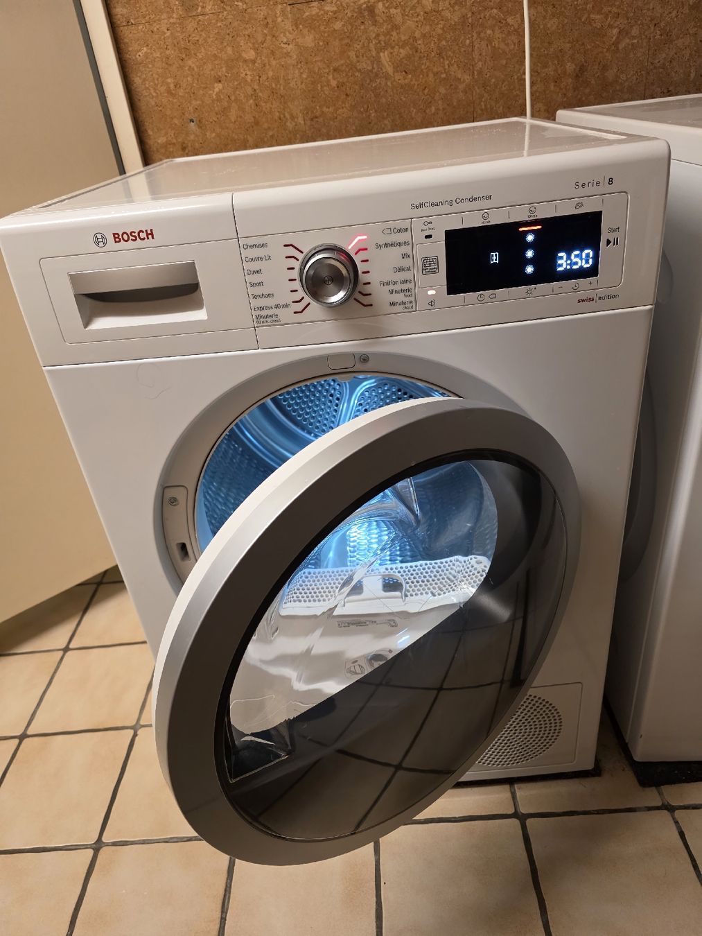 Bosch Waschmaschinen: Bosch Serie 8 Waschmaschine plus sèche  machine – Gebraucht aus Fribourg von leu_pn8k 2