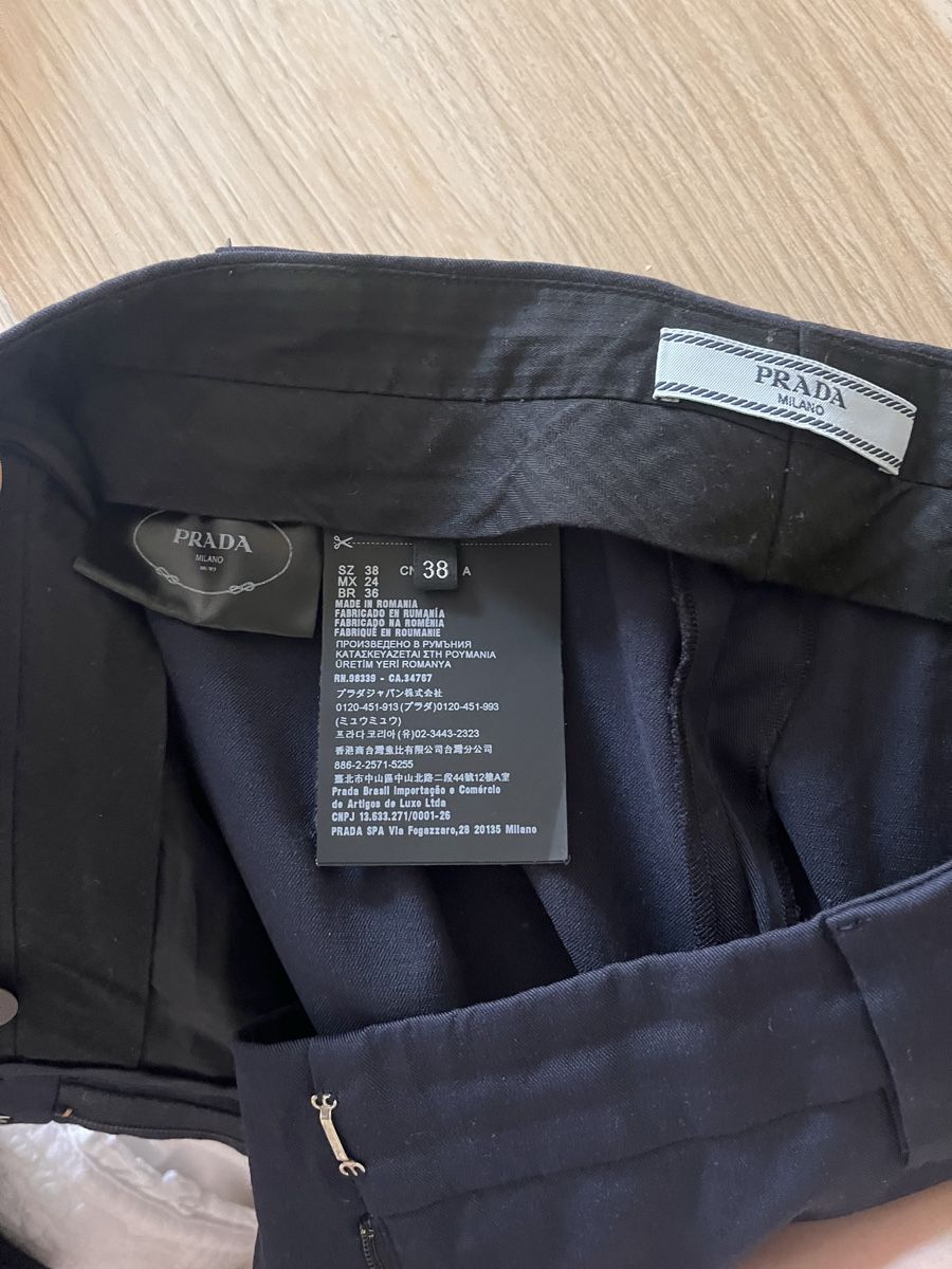 Prada Pantaloni: Prada work pants – Usato da Zürich venduto da AlineCr 3