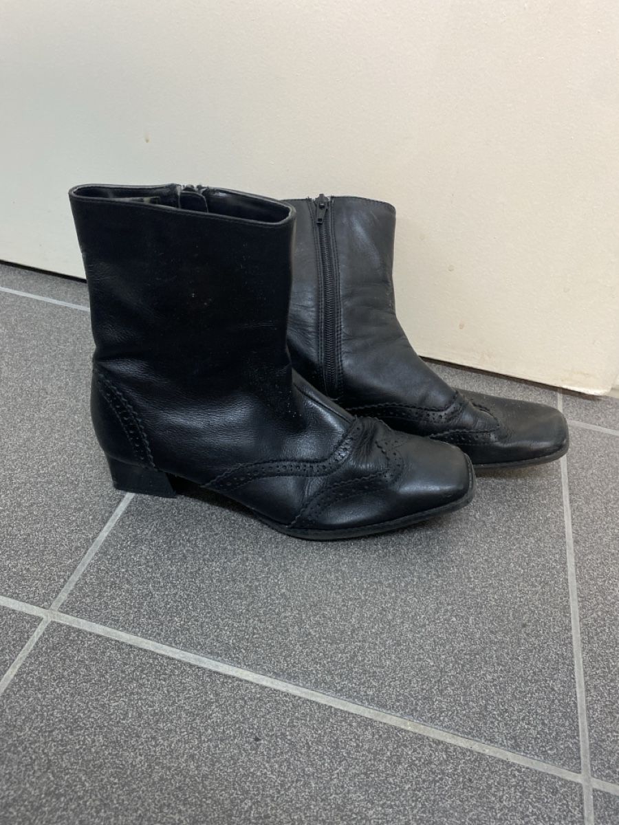 Chaussures femmes: Stiefel Grösse 38 – D'occasion à Wettingen par vpr_9gz6 1