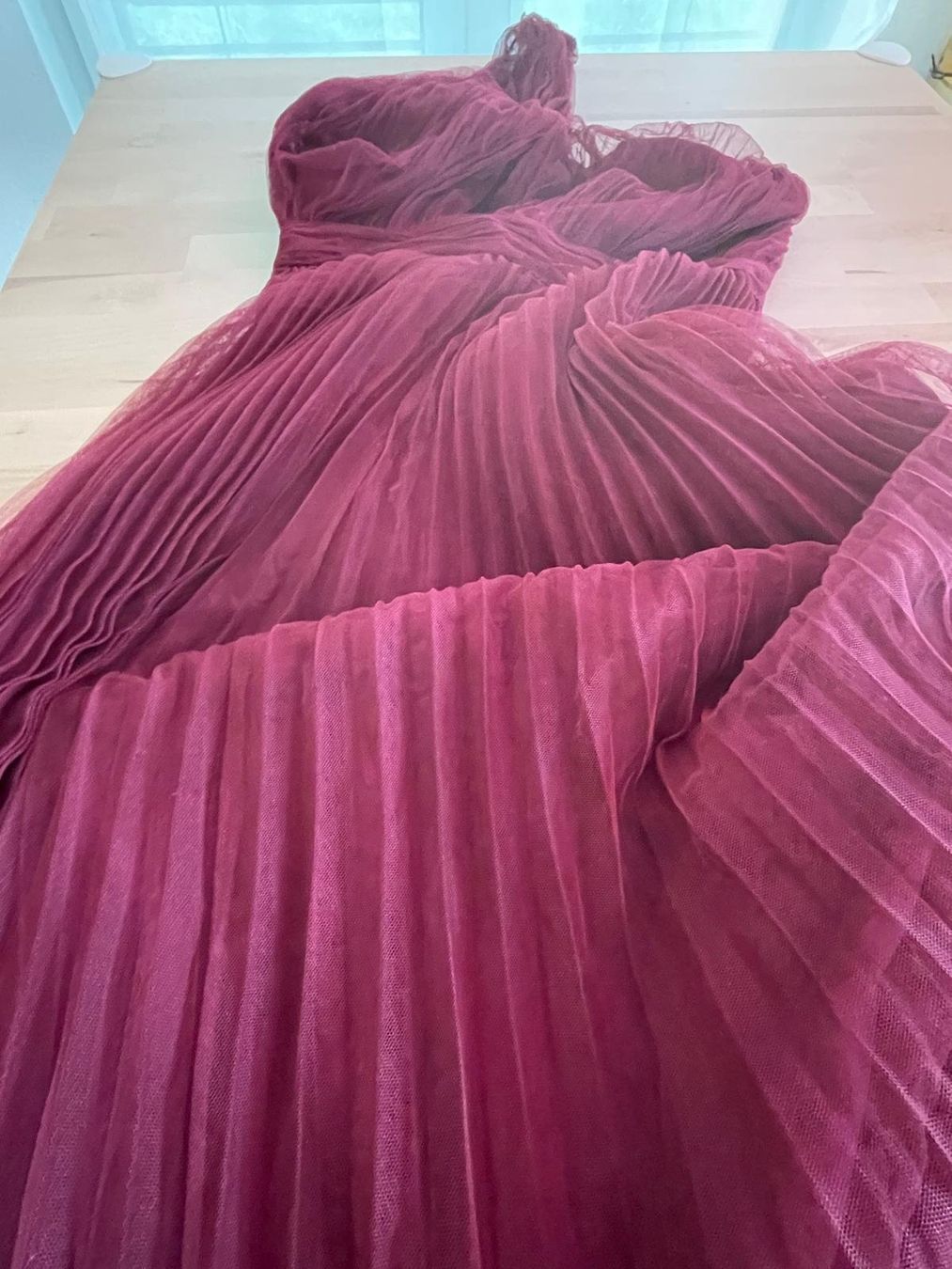 Asos Vestiti: ASOS Gown (Burgundy) – Nuovo (secondo la descrizione) da Basadingen venduto da ChristabelsCloset 1