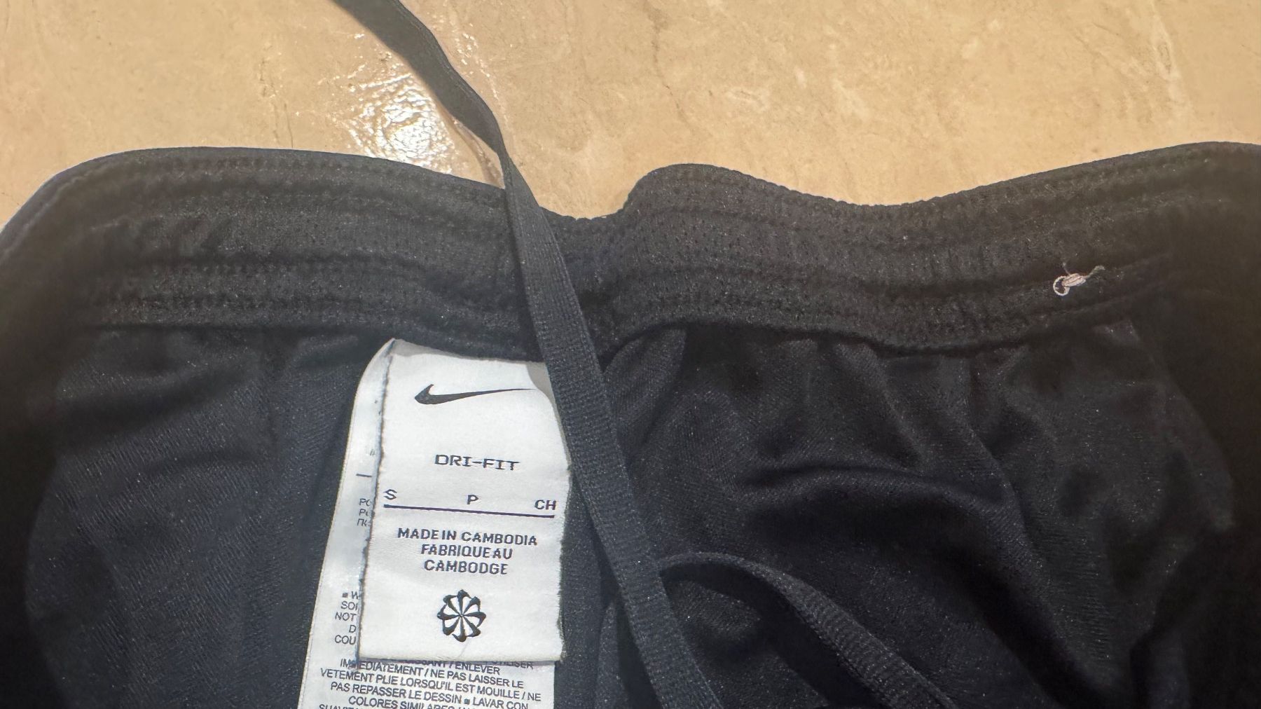 Nike Pantalons: Nike NWT Sporthose, S – D'occasion à Klingnau par Markus14 1