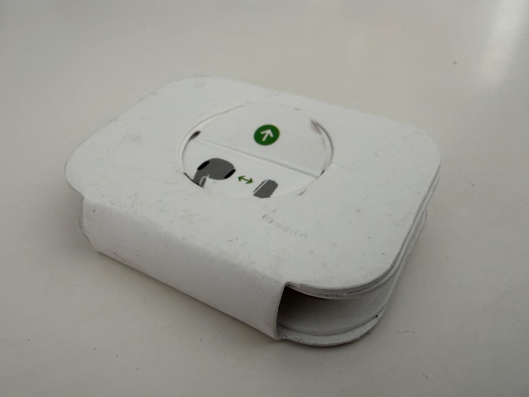 Apple Cuffie: Apple AirPods Pro 2 mit Ladecase – Usato da Zürich venduto da Domiloch11 4