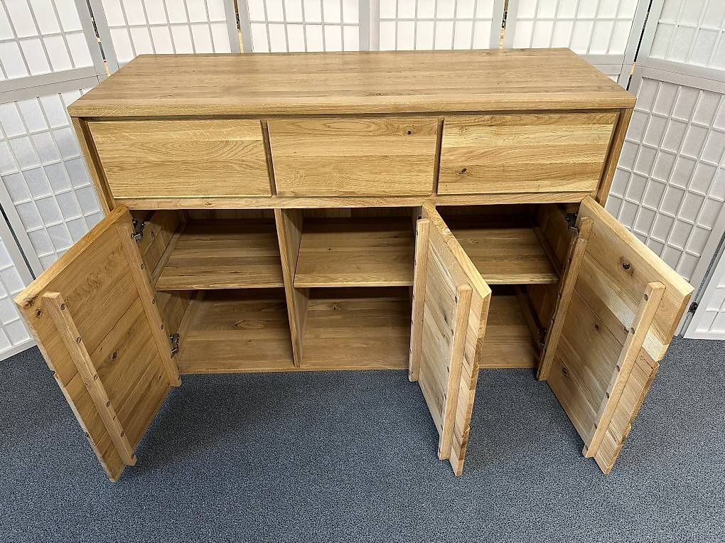 Kommoden: Kommode Sideboard RÖDVIG Wildeiche massiv geölt 130 cm – Neu (gemäss Beschreibung) aus Unterentfelden von moebelrufli 4