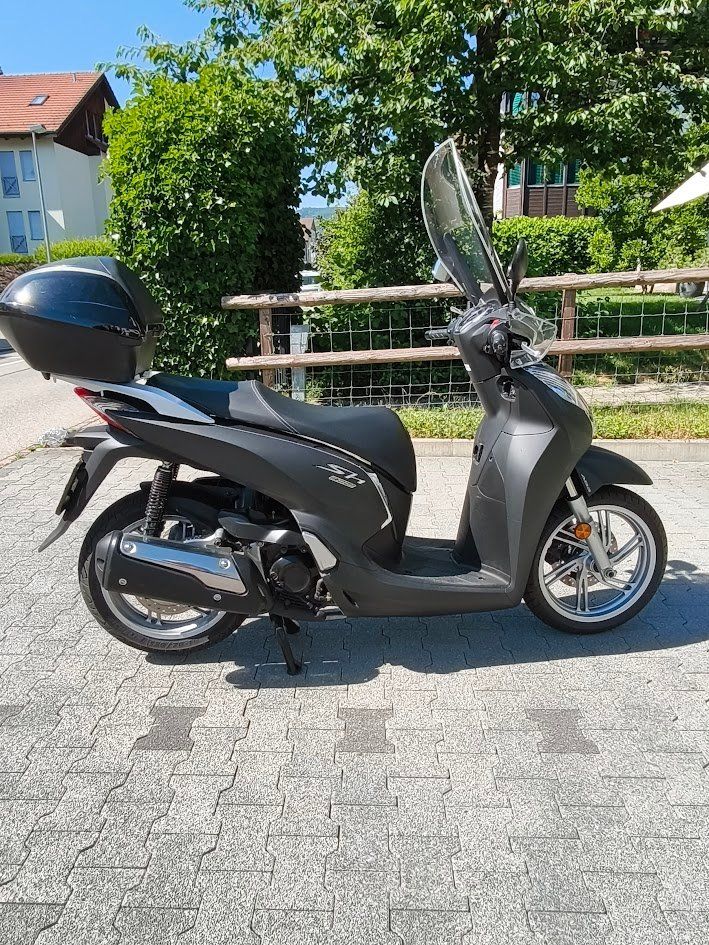 Honda Scooter: Honda SH300A, MFK 04.2026, 6600km – Usato da Stallikon venduto da Signs-World 2