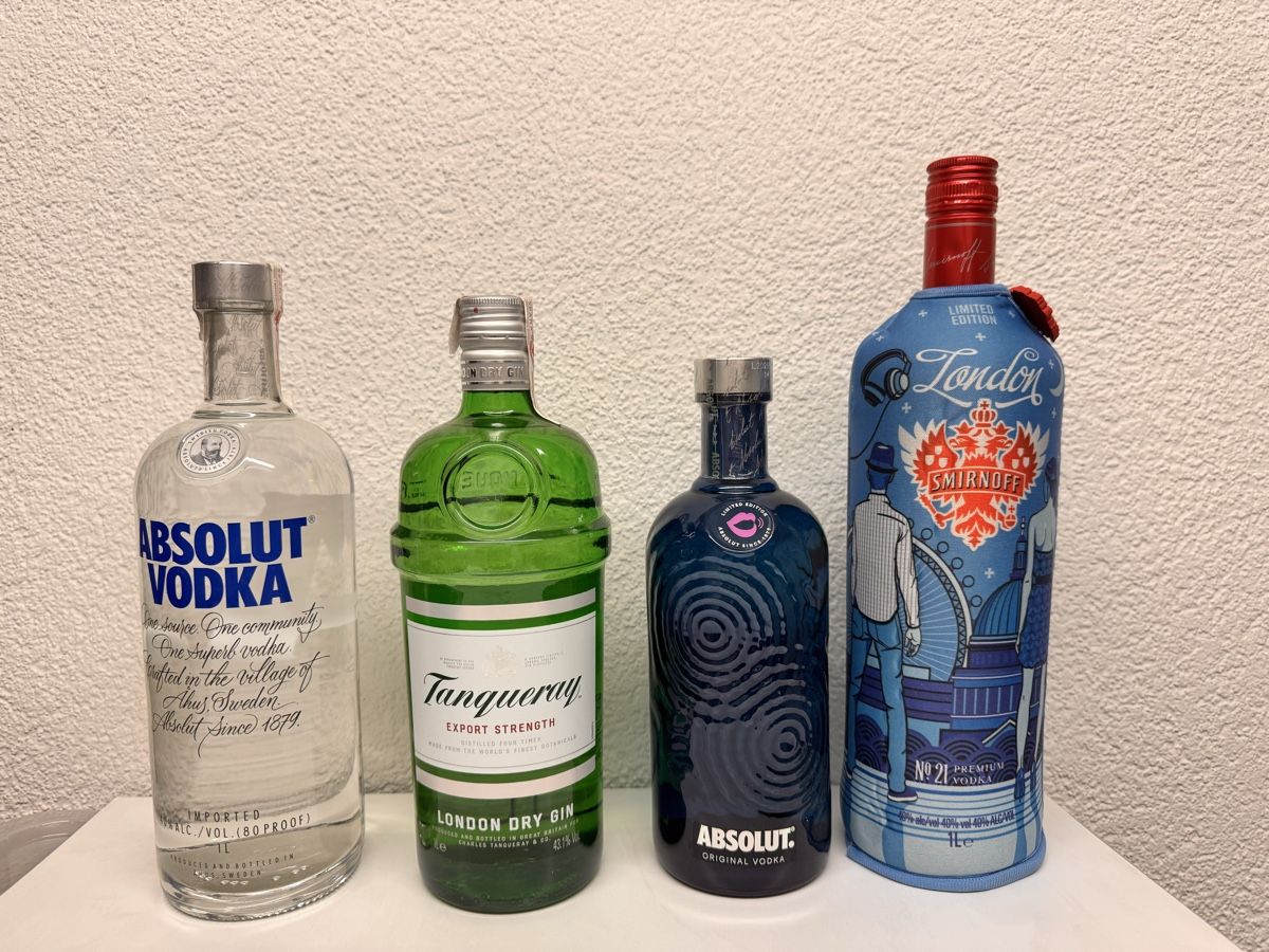 Bevande alcoliche: Vodka Absolut, Gin Tanquery, Vodka Smirnoff – Nuovo e nell'imballaggio originale da lausanne venduto da ExpressionOfTime