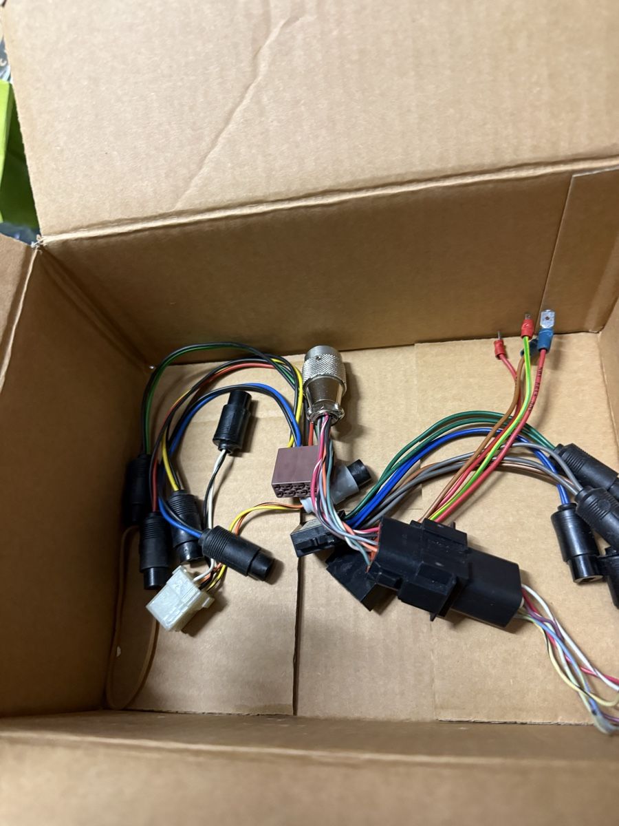Composants électroniques: Bedienpanel Audio Steuerung mit Kabelbaum gebraucht – D'occasion à Oensingen par aziri123 9