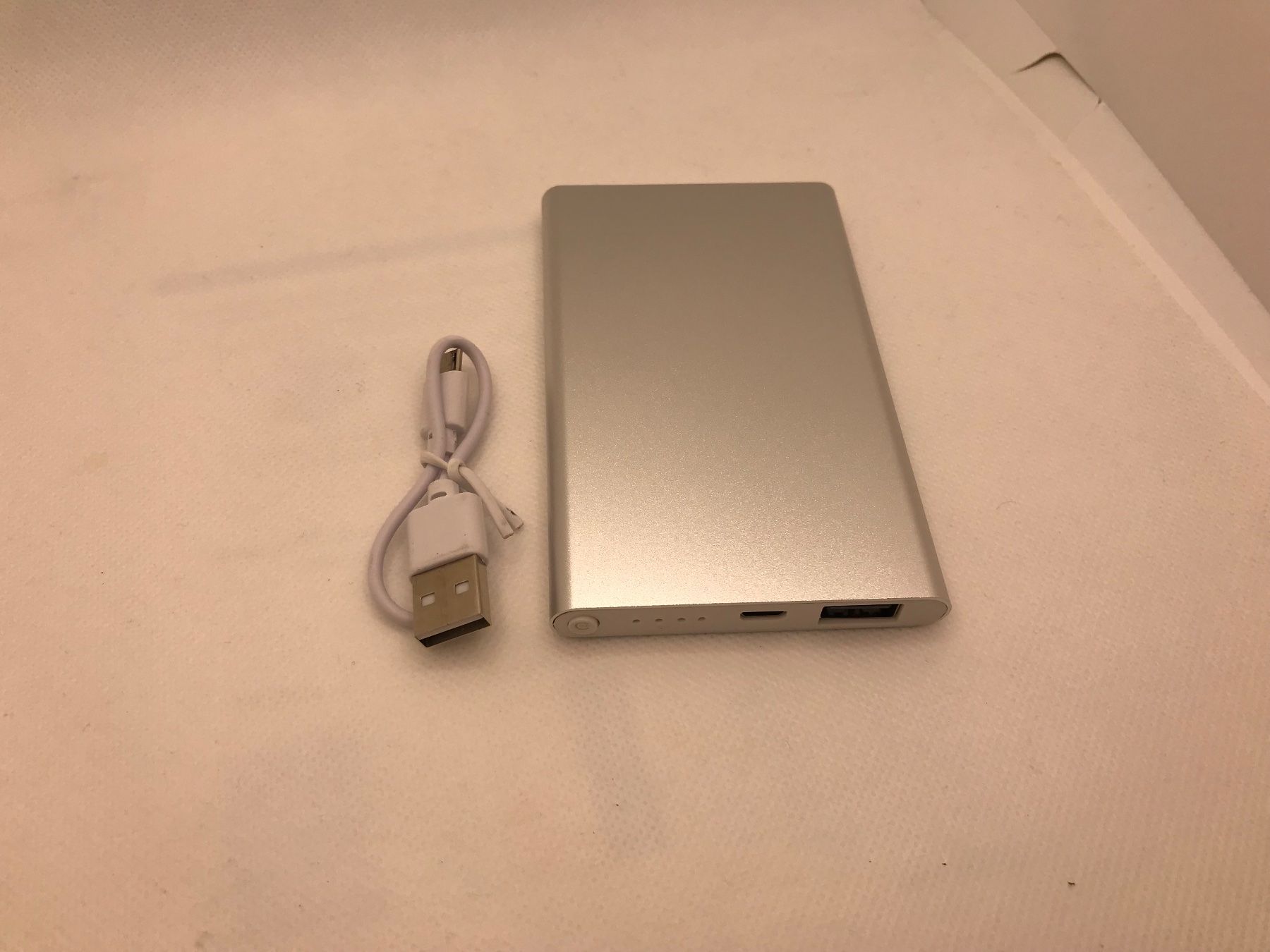 Batterie: Powerbank 5000mAh - neu silber – Nuovo e nell'imballaggio originale da Niederteufen venduto da mix18 1