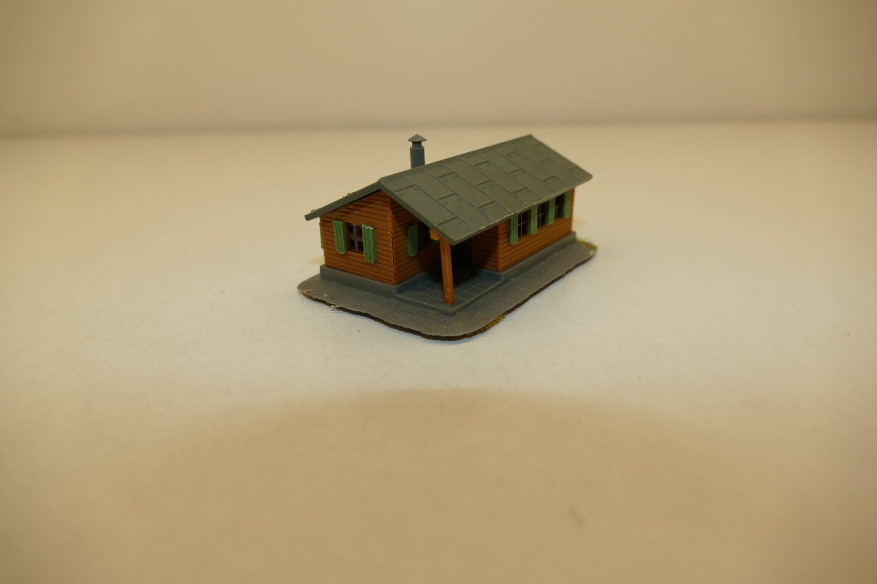 Herpa Modellini di ferrovie: Herpa N: Blockhaus – Usato da Niederhasli venduto da rail-duerst 2