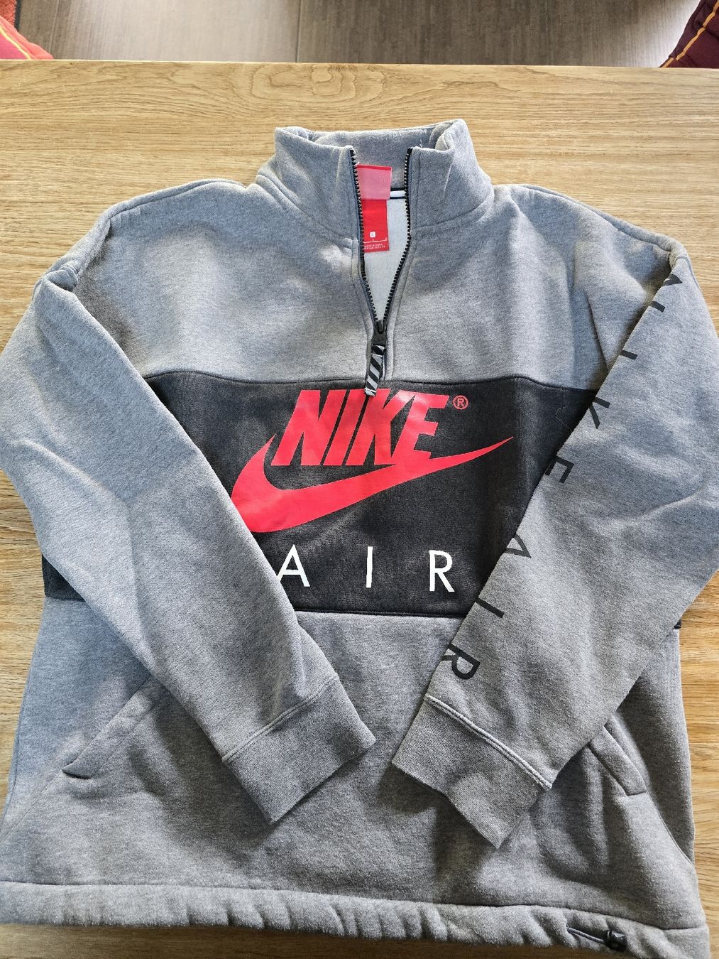 Maglioni & Felpe: Pullover, Gr.L, nike air – Usato da Morschach venduto da Monikawi