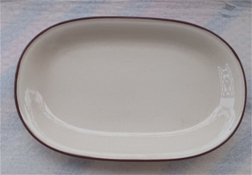 Rössler Servierplatten: Rössler Claire Platte 28x18 cm -G76 – Gebraucht aus Morges von vimajes12