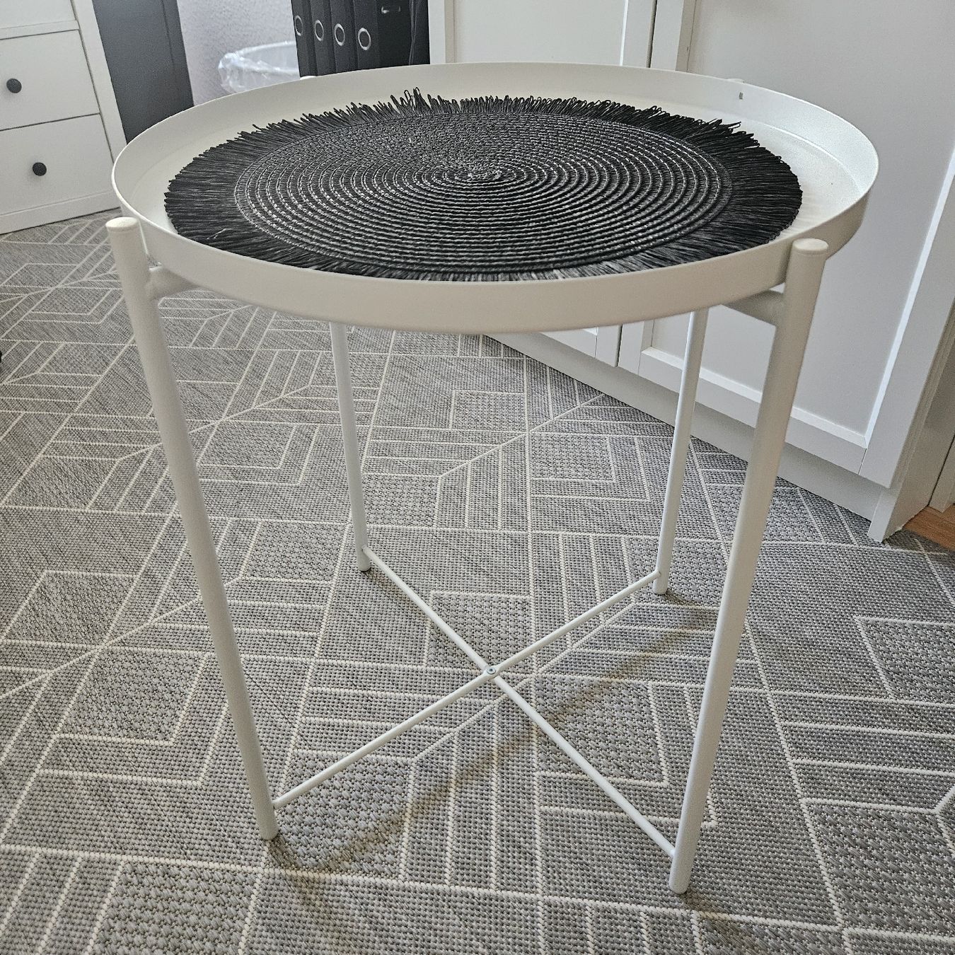Tavoli: Tablettisch IKEA GLADOM – Usato da Bern venduto da naaa000xci 1