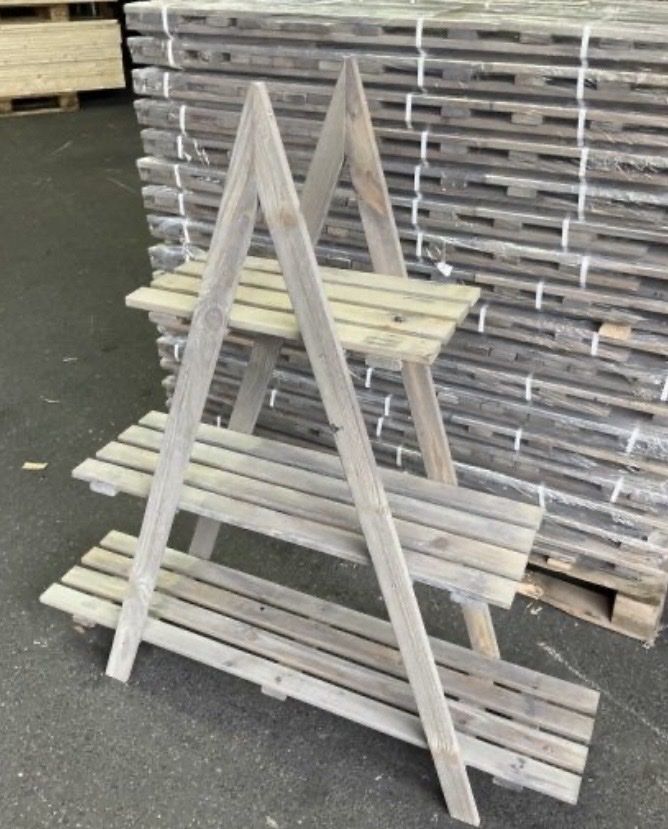 Regale: Pflanzentreppe, Regal – Neu (gemäss Beschreibung) aus Winterthur von ele_ct6p