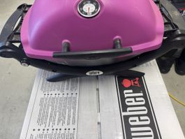 Weber Q 1200 Fuchsia mit Rollwagen- Bereit für's Grillen!