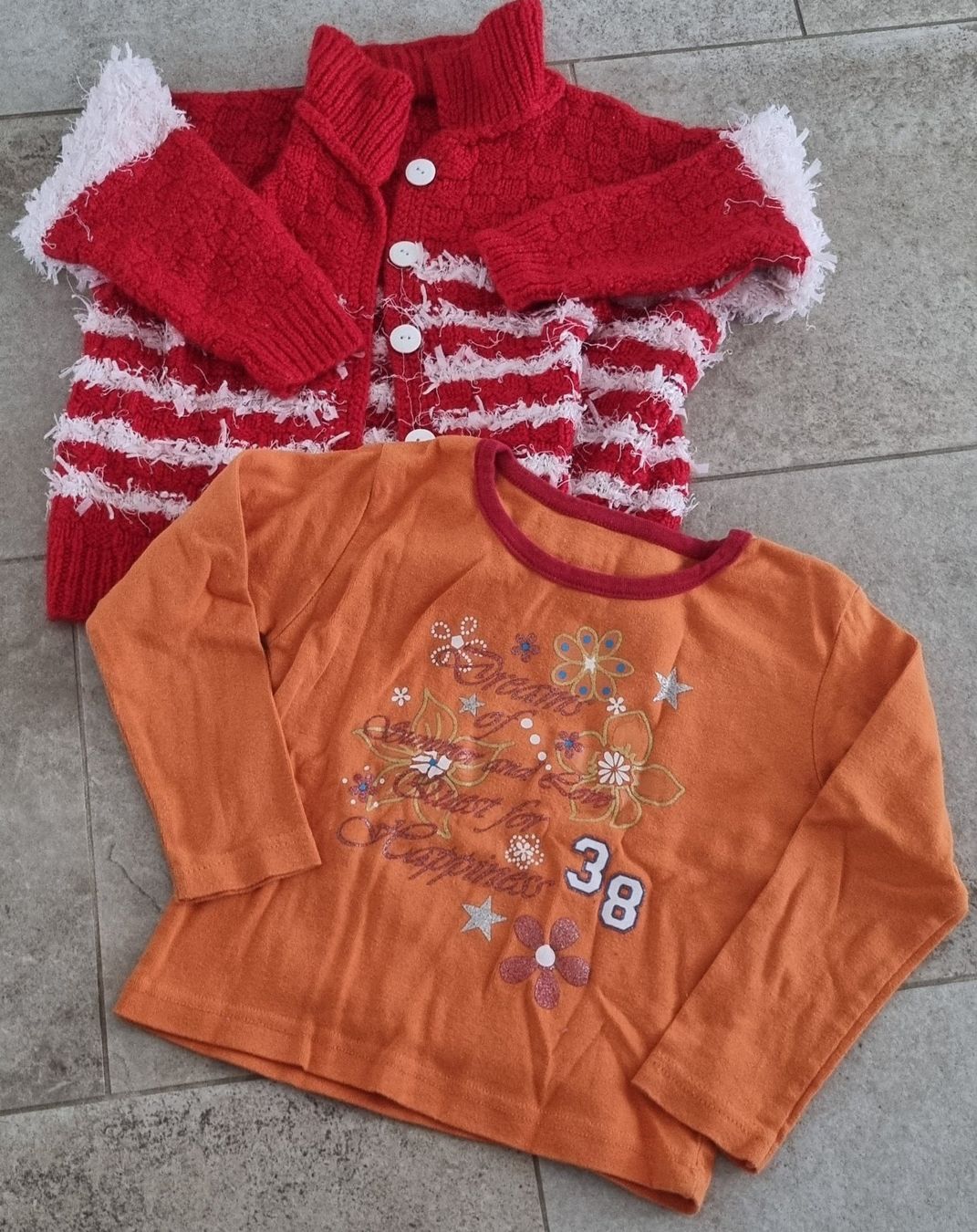 Lotti & Set di vestiti: Kleiderpaket für Mädchen gr.110 – Usato da Grossdietwil venduto da GNOM313 2