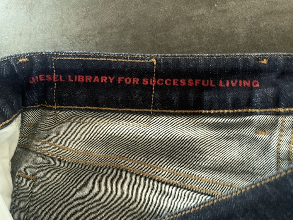 Diesel Jeans: Jeans Diesel 1979 Sleekner Taille 30 32 – Usato da Vallamand venduto da Bricbracbroc82 4