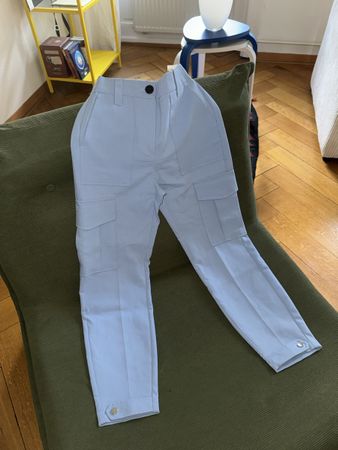 Cargohose Bershka hellblau Grösse 34 sehr guter Zustand