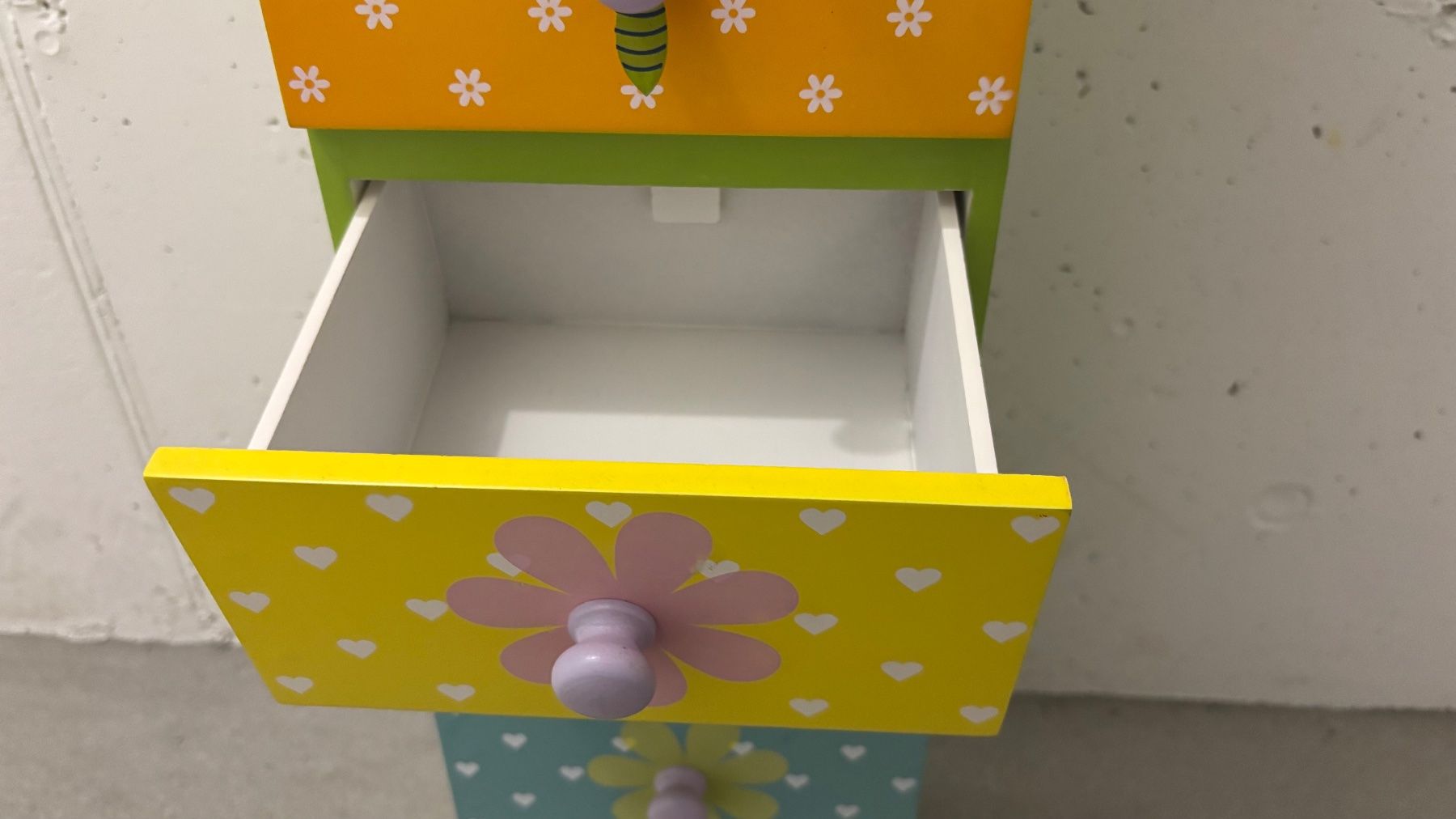 Regale: farbenfrohes Kinderregal – Gebraucht aus Zürich von Stadteule01 1