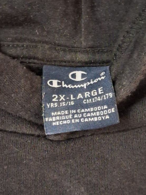 Maglioni & Felpe: Champion Kapuzenpullover schwarz Grösse 2XL – Usato da Bern venduto da KavIndustries 1