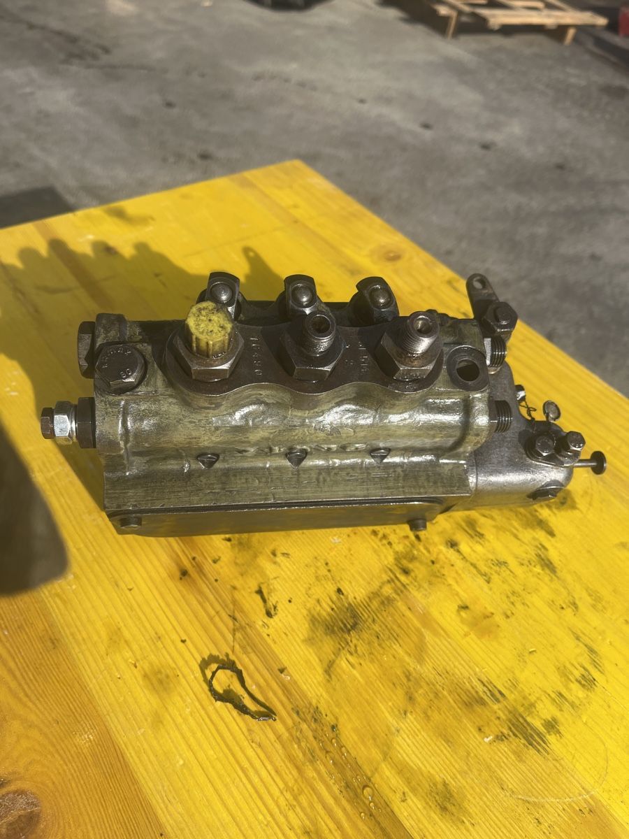 Deutz Traktoren: Deutz F3L514 Einspritzpumpe – Gebraucht aus Hendschiken von unita2000