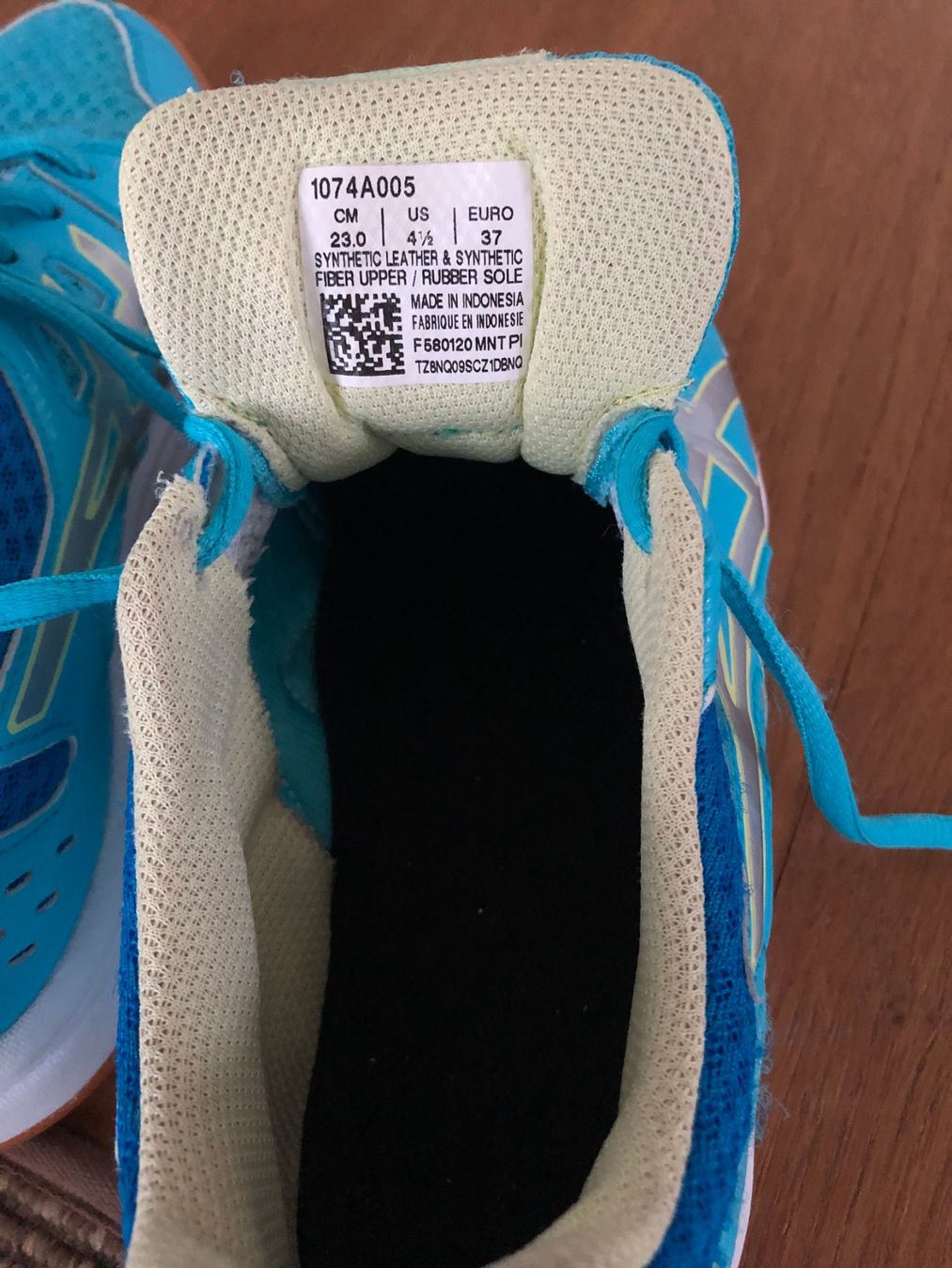 Asics Scarpe da uomo: Asics Hallenschuhe Gr.37 – Usato da Gunzwil venduto da feel_good 1
