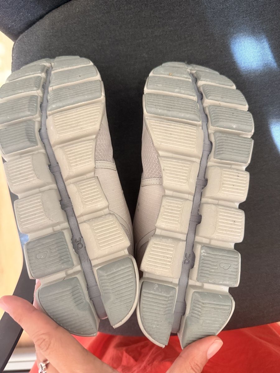 On Scarpe da donna: On Running Cloud Waterproof beige Grösse 40.5 – Nuovo (secondo la descrizione) da Birmensdorf ZH venduto da IrynaR 2