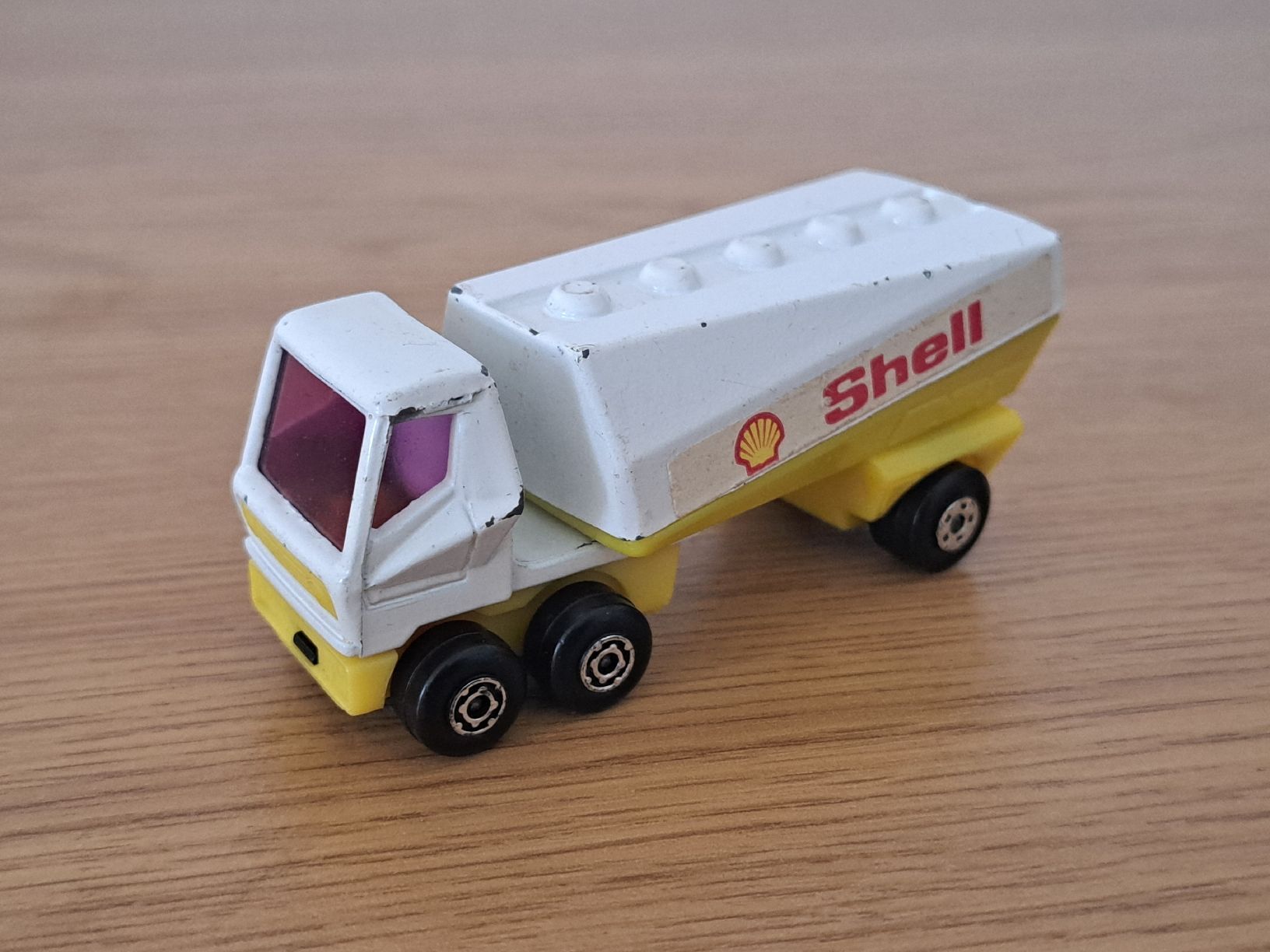 Matchbox Modellini d'auto: 1973 Matchbox Superfast no63 - Camion citerne à gaz Shell – Usato da St-Imier venduto da supernova21 2