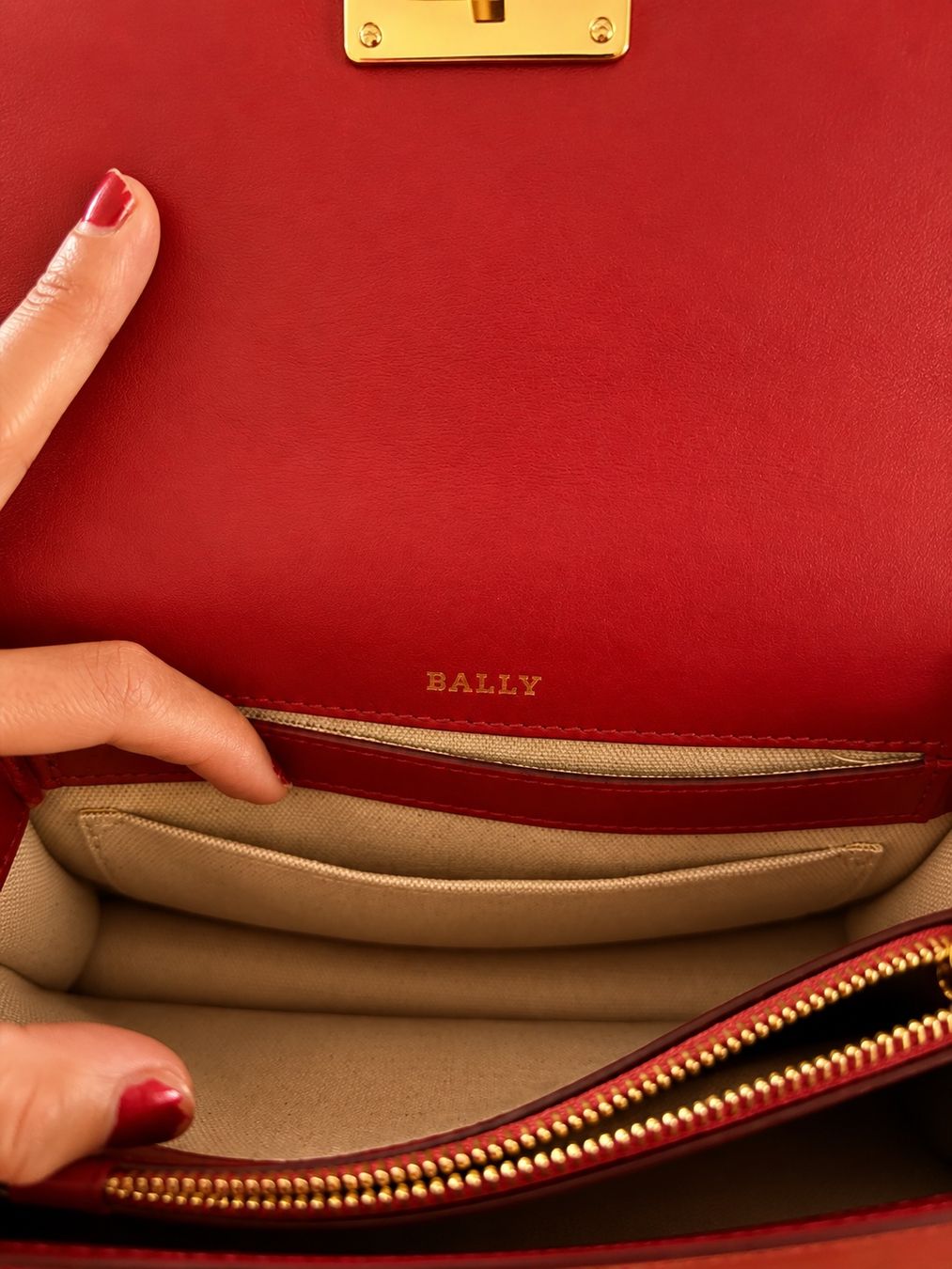 Bally Borse da donna: Sac Bally rouge – Usato da Fribourg venduto da aix_fs82 7