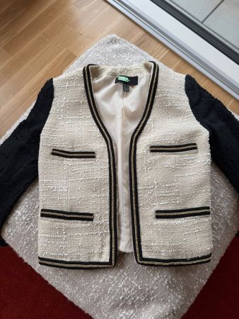 Elegant tweed jacket.