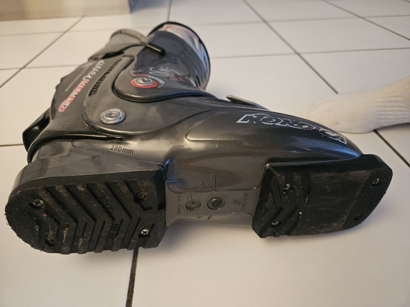 Nordica Damenschuhe: Skischuhe Nordica – Gebraucht aus Ostermundigen von Msmash 3