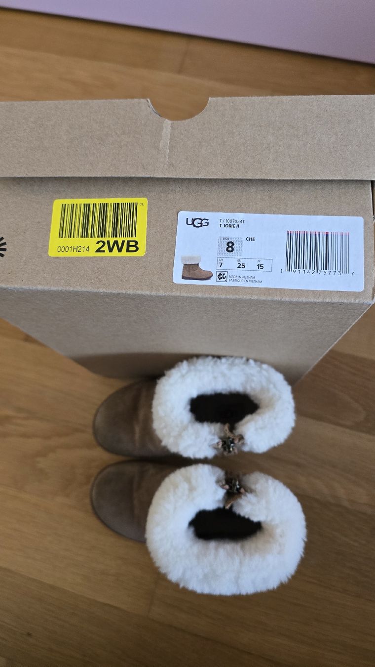 Schuhe für Mädchen: UGG Boots,  Gr. 25 ❄️ – Gebraucht aus Zug von zebbra192 1