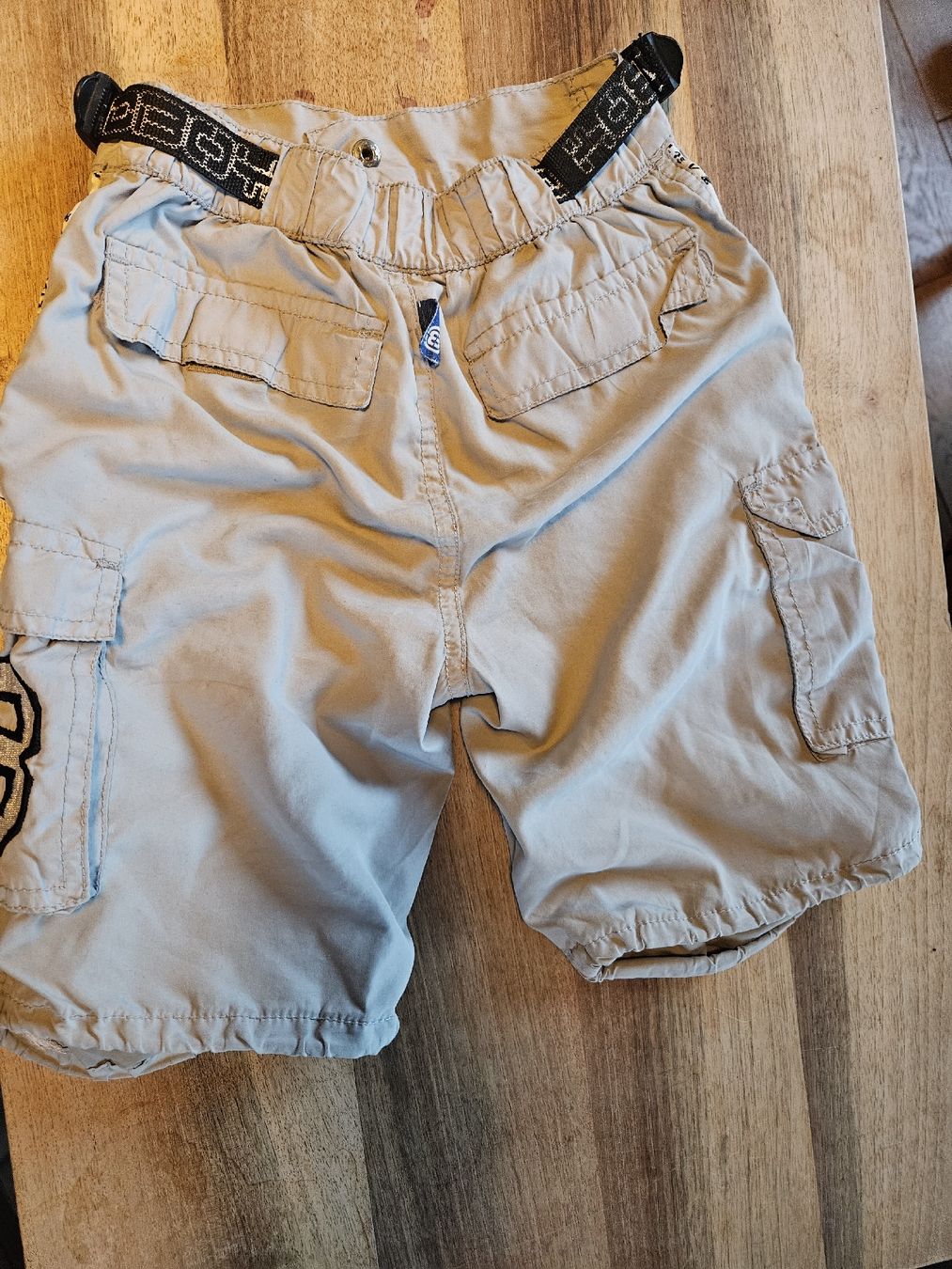 Hosen: Shorts, Gr. 92, Top Zustand, Dubster – Gebraucht aus Spiez von ann_y7bb 1