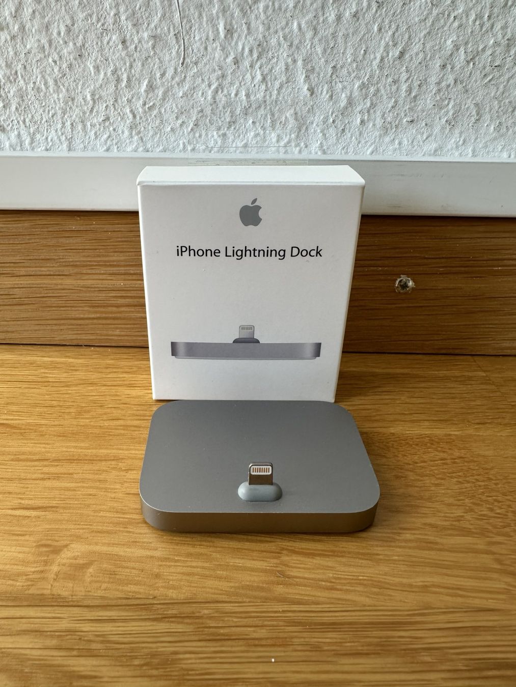 Docking station: Apple iPhone Lightning Dock in Space Grau – D'occasion à Basel par Dudu00