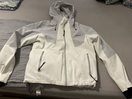 Weisse Icepeak Regenjacke Grösse 46