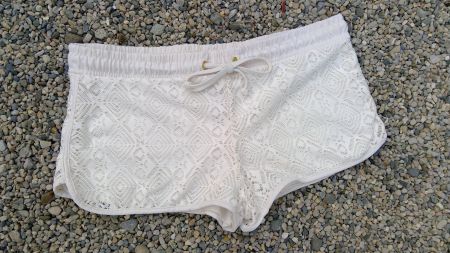 Short écru de bain dentelles CENSORED, taille 40, NEUF