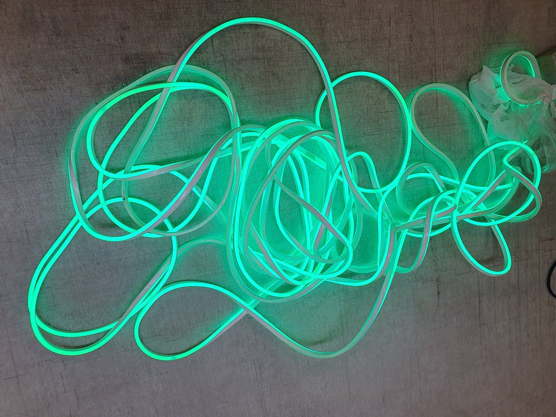 Ghirlande e barre luminose: Neonflex 25 m, aussen – Usato da Ehrendingen venduto da Salami1 3