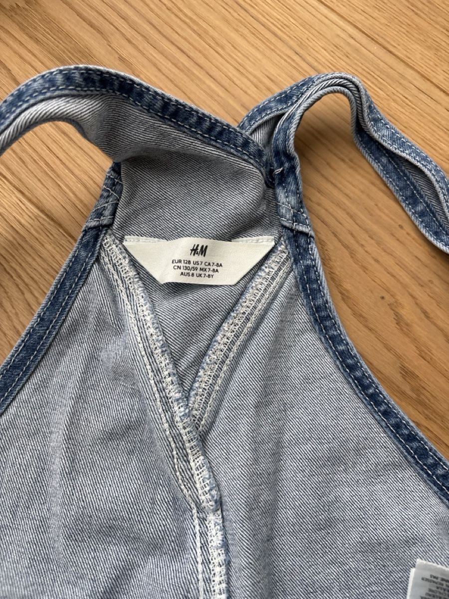 H&M Pantalons: Latzhose Denim Grösse 128 gute Zustand – D'occasion à Zollikerberg par Boston1981 3