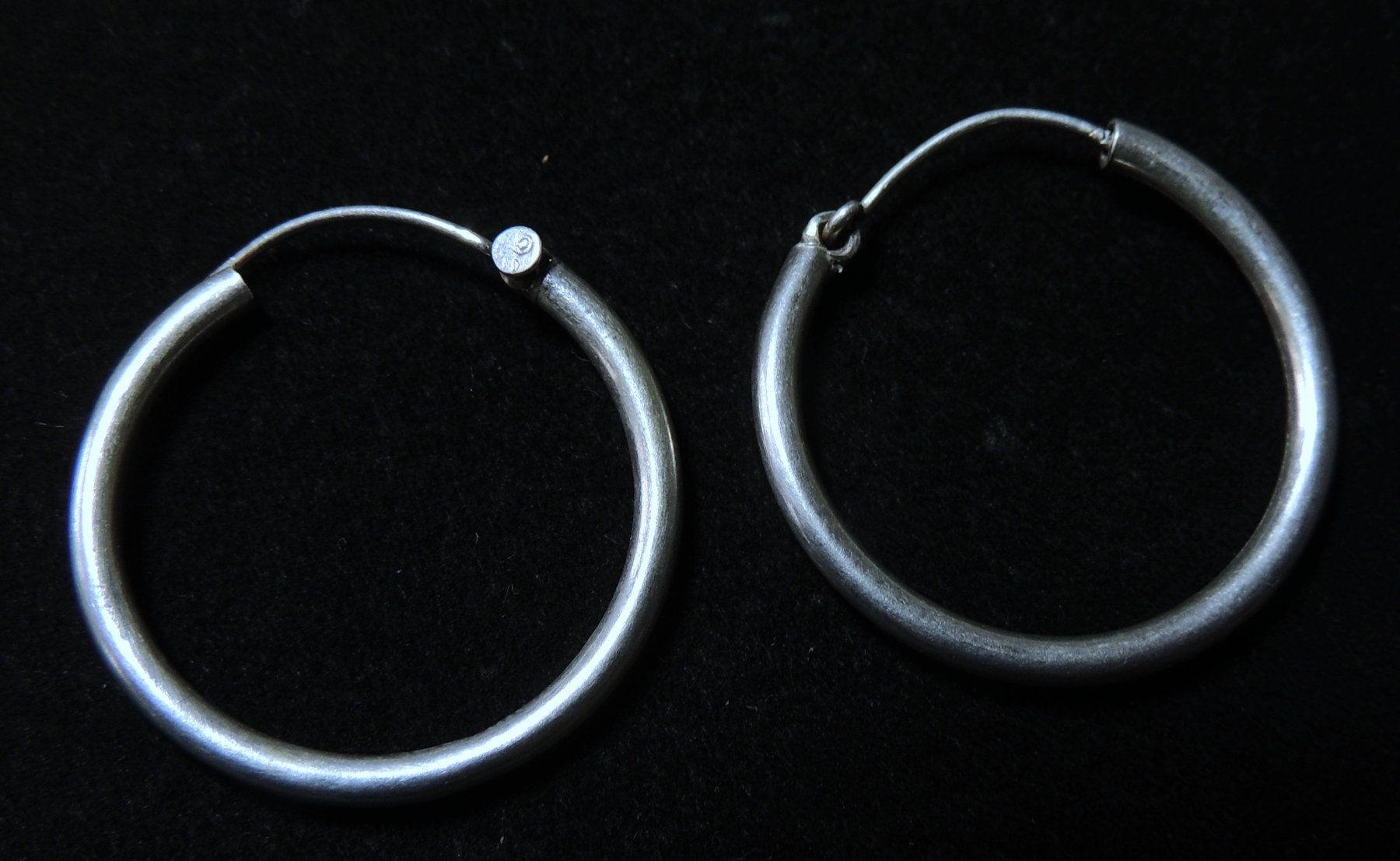 Orecchini pendenti & Orecchini a lobo: Silber 925 Creolen Ohrringe 26 mm – Usato da Waldenburg venduto da schaller707