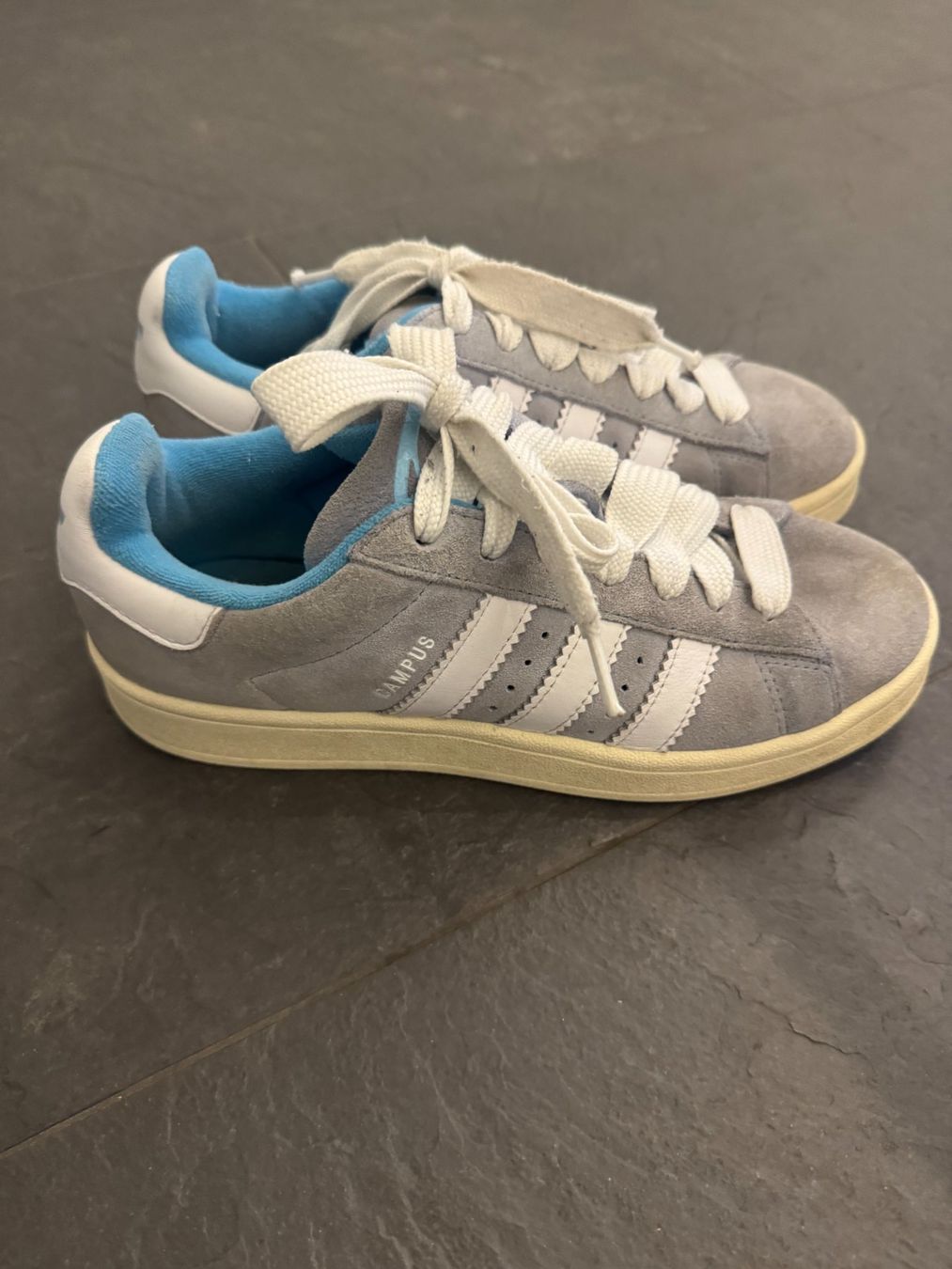 Adidas Scarpe da donna: Adidas Sneaker Campus hellblau/grau Gr. 38 2/3 – Usato da Bonstetten venduto da VCLS 1