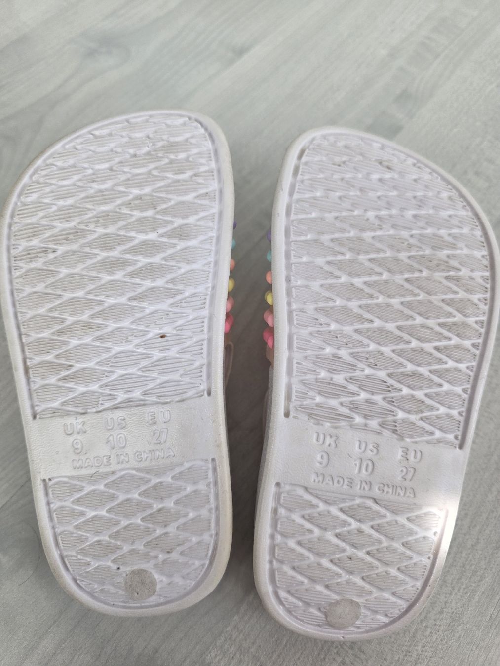 Primark Scarpe per ragazze: Primark Badeschuhe Regenbogenfarben – Usato da Kaltbrunn venduto da tabekawi 2