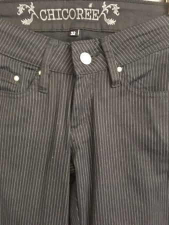Chicoree BW Stoff Hose schwarz feine Streifen grau Gr 32