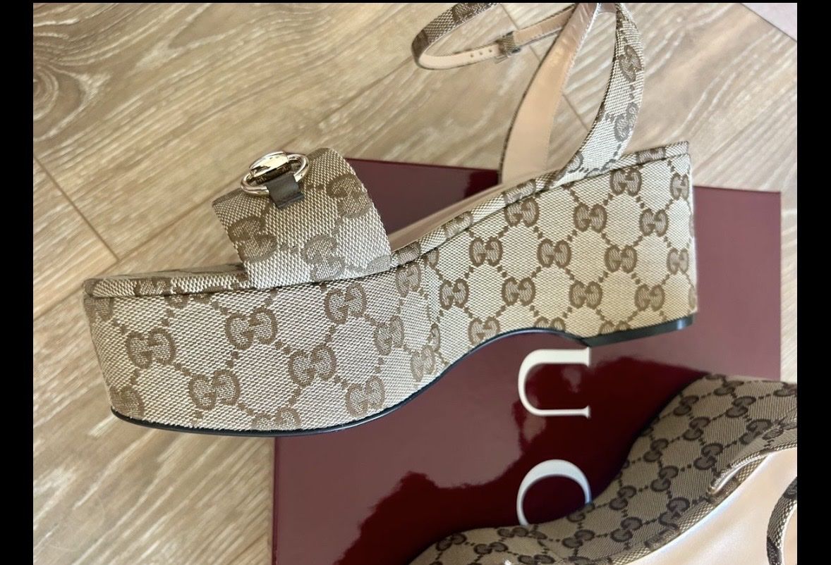 Gucci Chaussures femmes: Gucci canvas Sandale Gr.38 – Neuf avec emballage d'origine à Pfäffikon SZ par EMMA0111 3